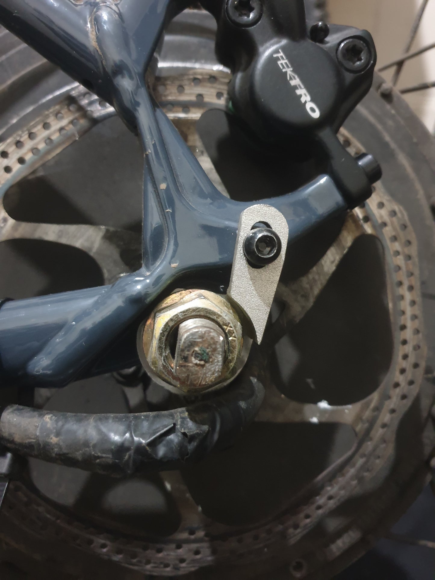 Connodale torque arms